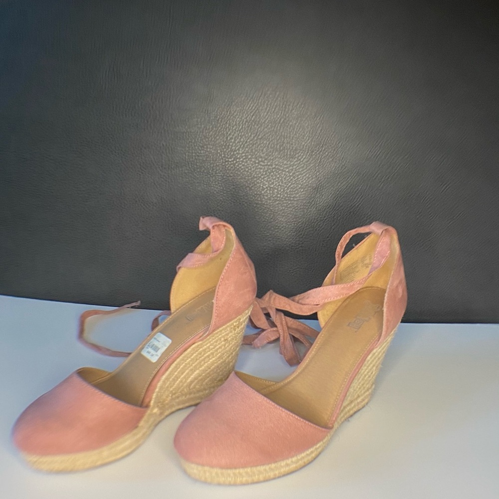 Pink Wedges